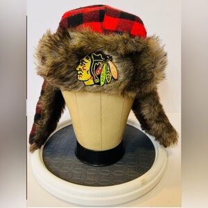 NHL Chicago Blackhawks Bud Light
Promo Melonwear Plaid Faux Fur
Trapper